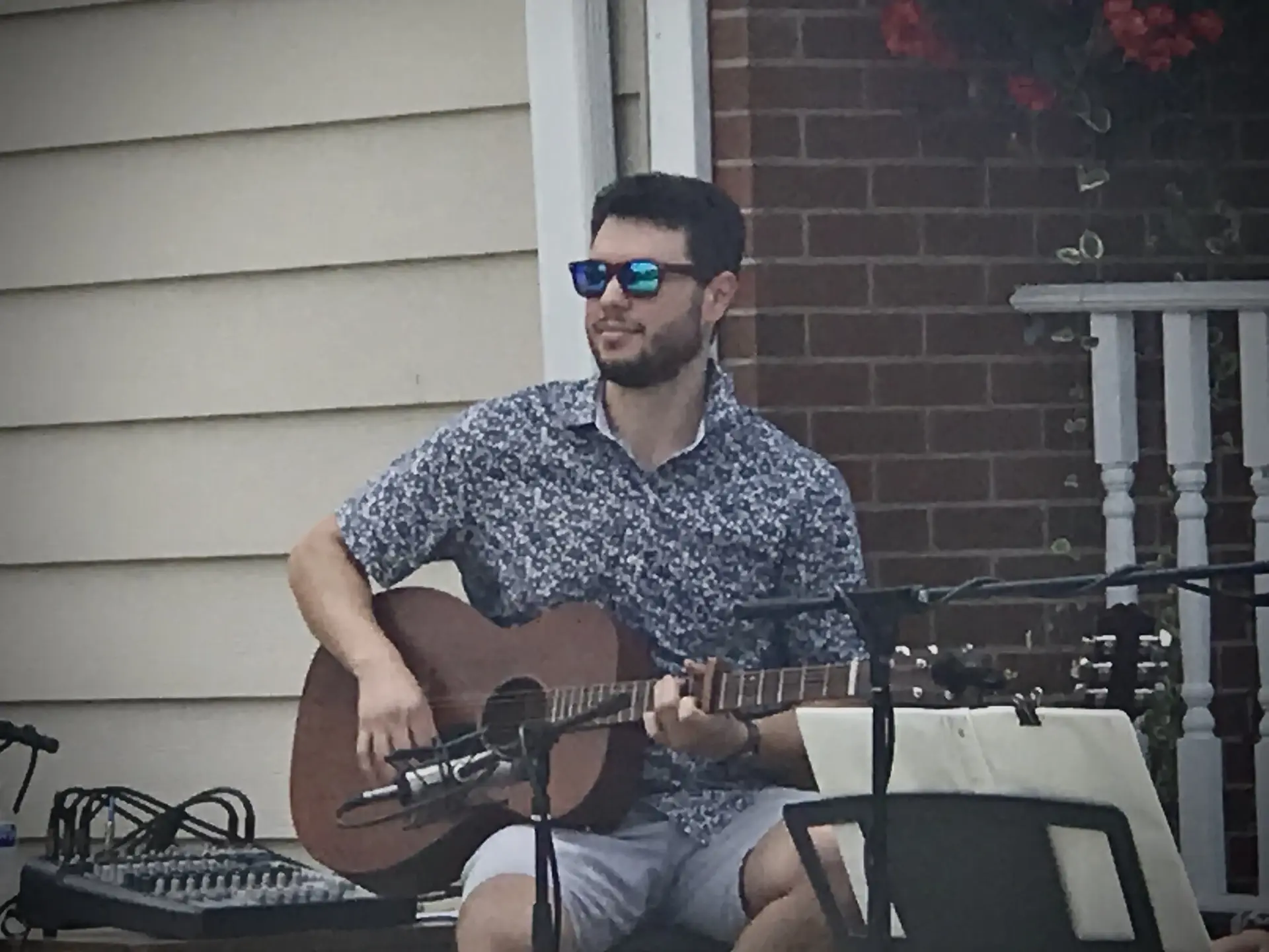 Photo /assets/images/gallery/2021-08-22-tonawanda-porchfest/2.webp from Tonawanda Porchfest on August 22nd, 2021